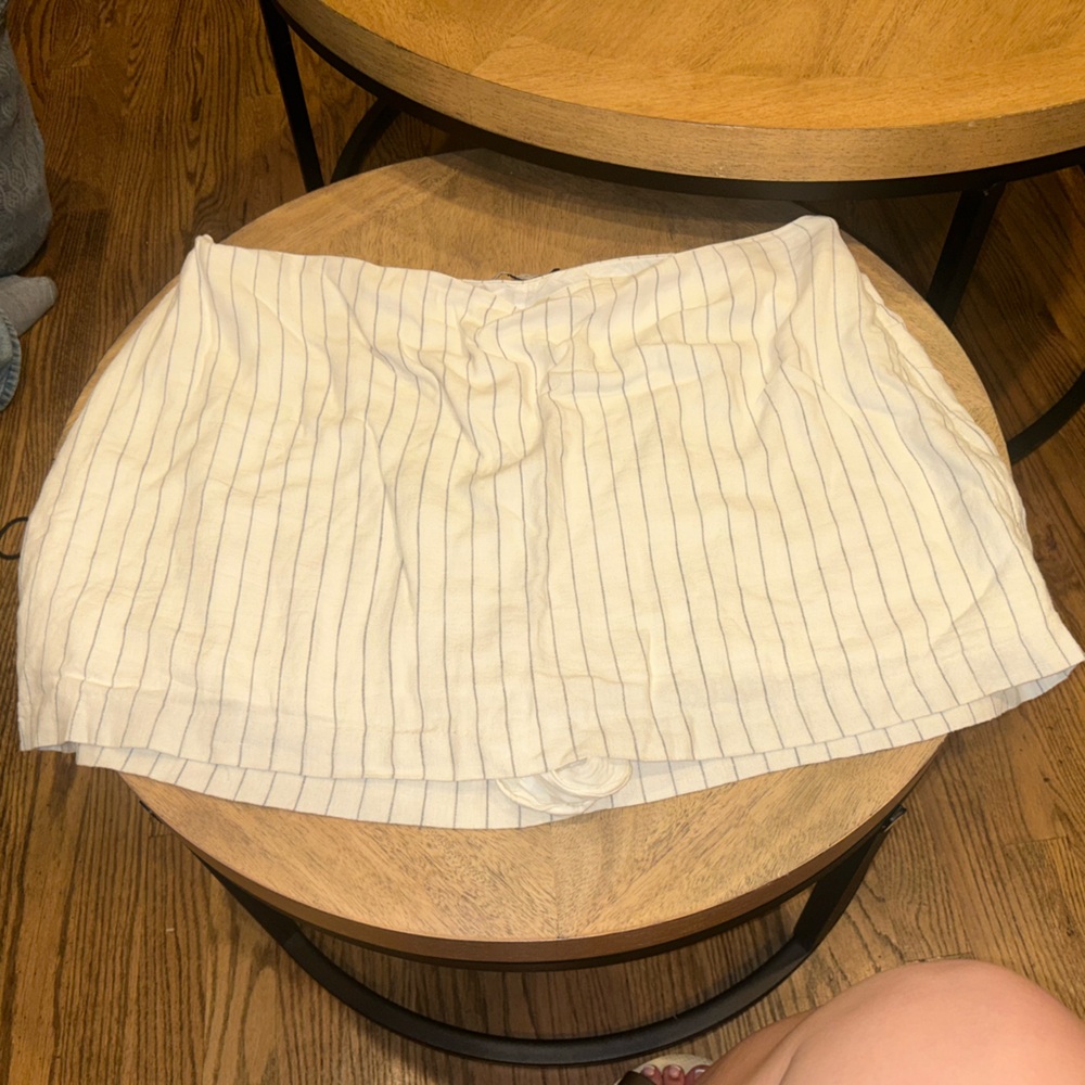Abercrombie striped scarlet Cream Mini skort XL